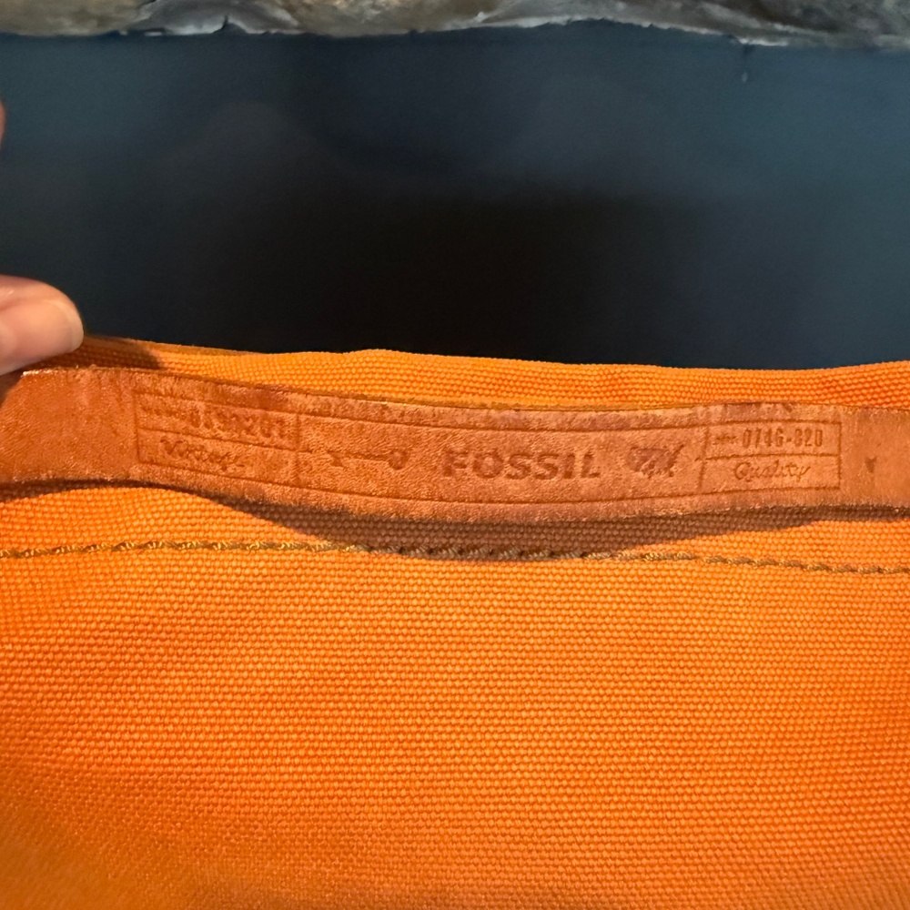 Vintage Fossil Crossbody Bag - Picture 5 of 6